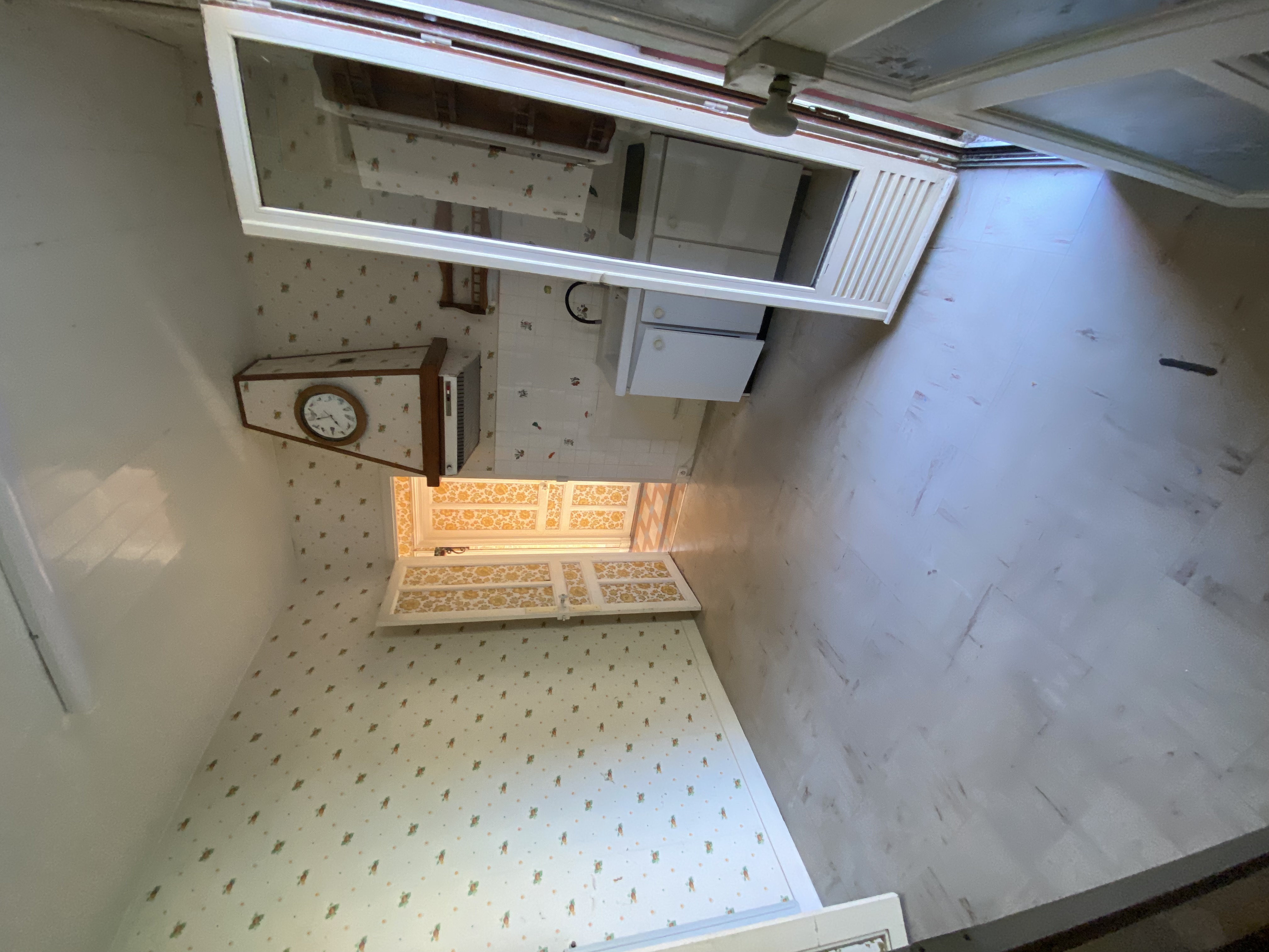EXCLUSIVITE  Maison au calme sur sous-sol 4 pièces A rénover sur 319m² limite SAINT PRIX — Saint Leu La Forêt