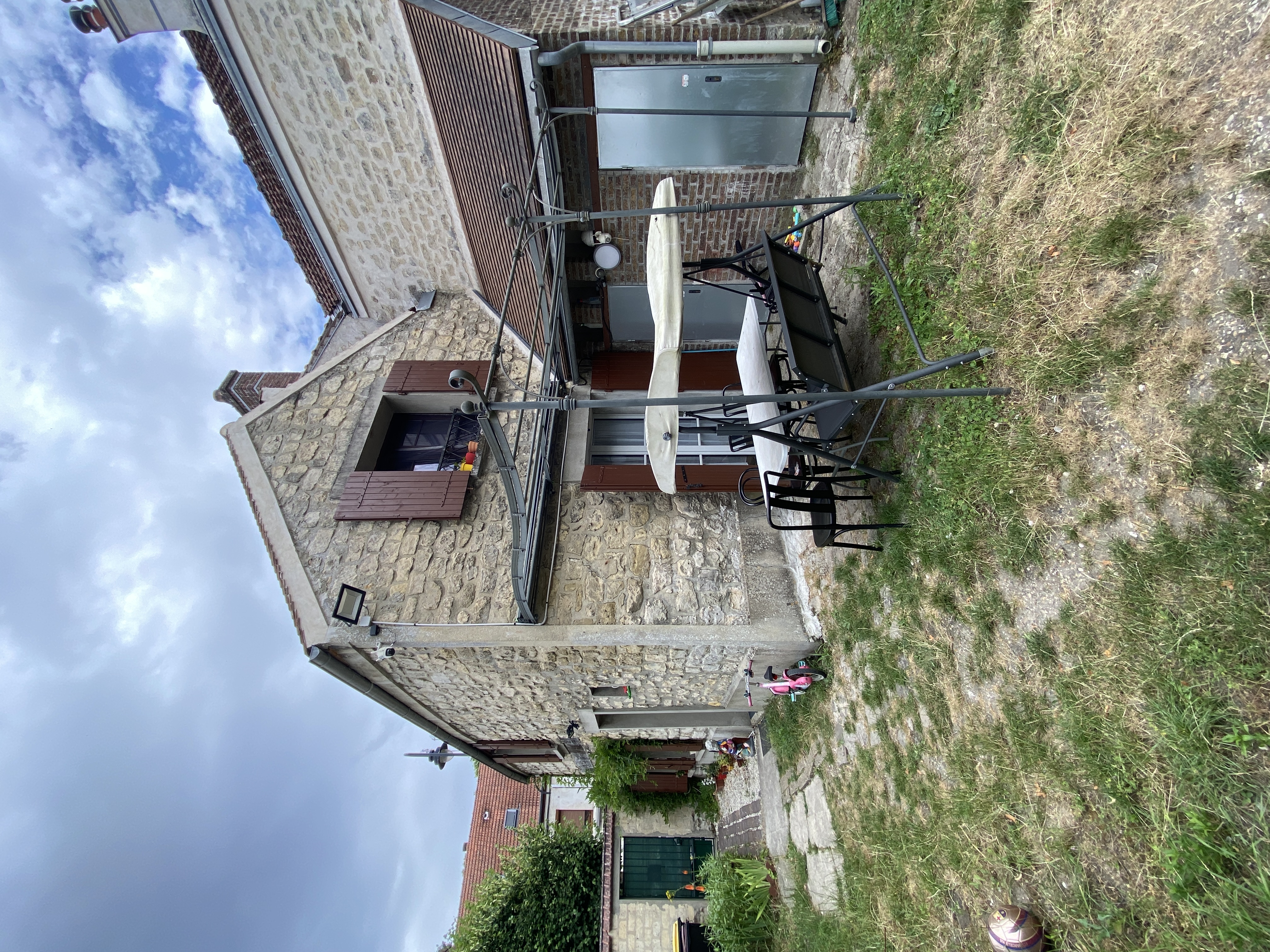 EXCLUSIVITE MERY SUR OISE MAISON EN PIERRE CENTRE VILLE TERRAIN 119M² — Méry-sur-Oise