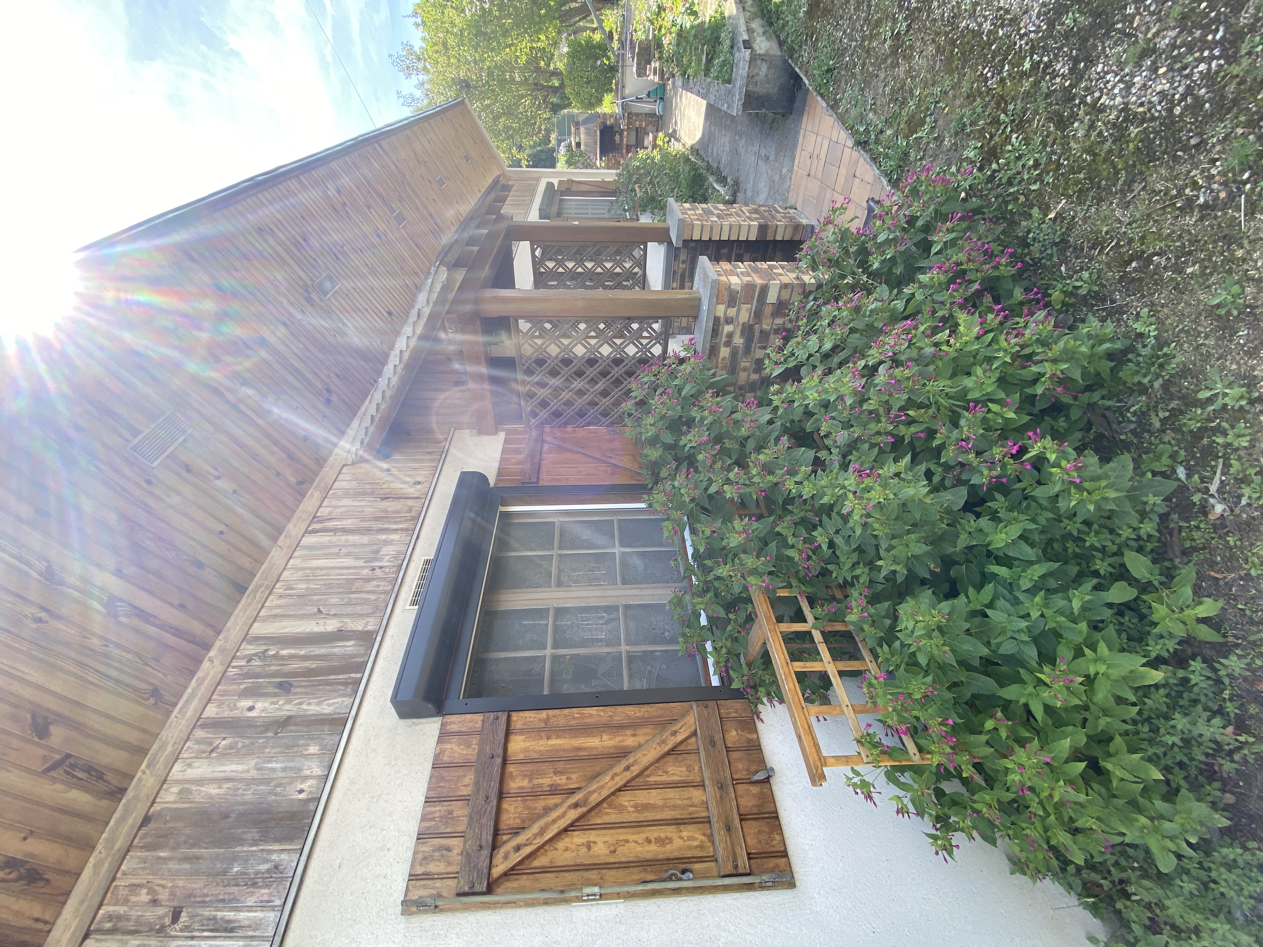 Méry-sur-Oise – Maison ossature bois sur 730 m² – Garage double indépendant, atelier et véranda — Méry-sur-Oise